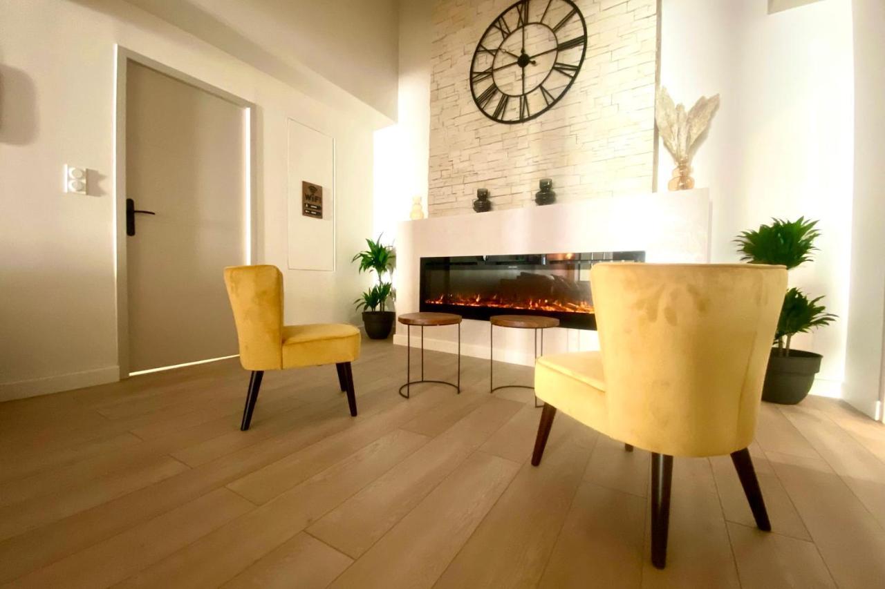 Le Loft - Bain Jacuzzi Et Sauna Νιμ Εξωτερικό φωτογραφία