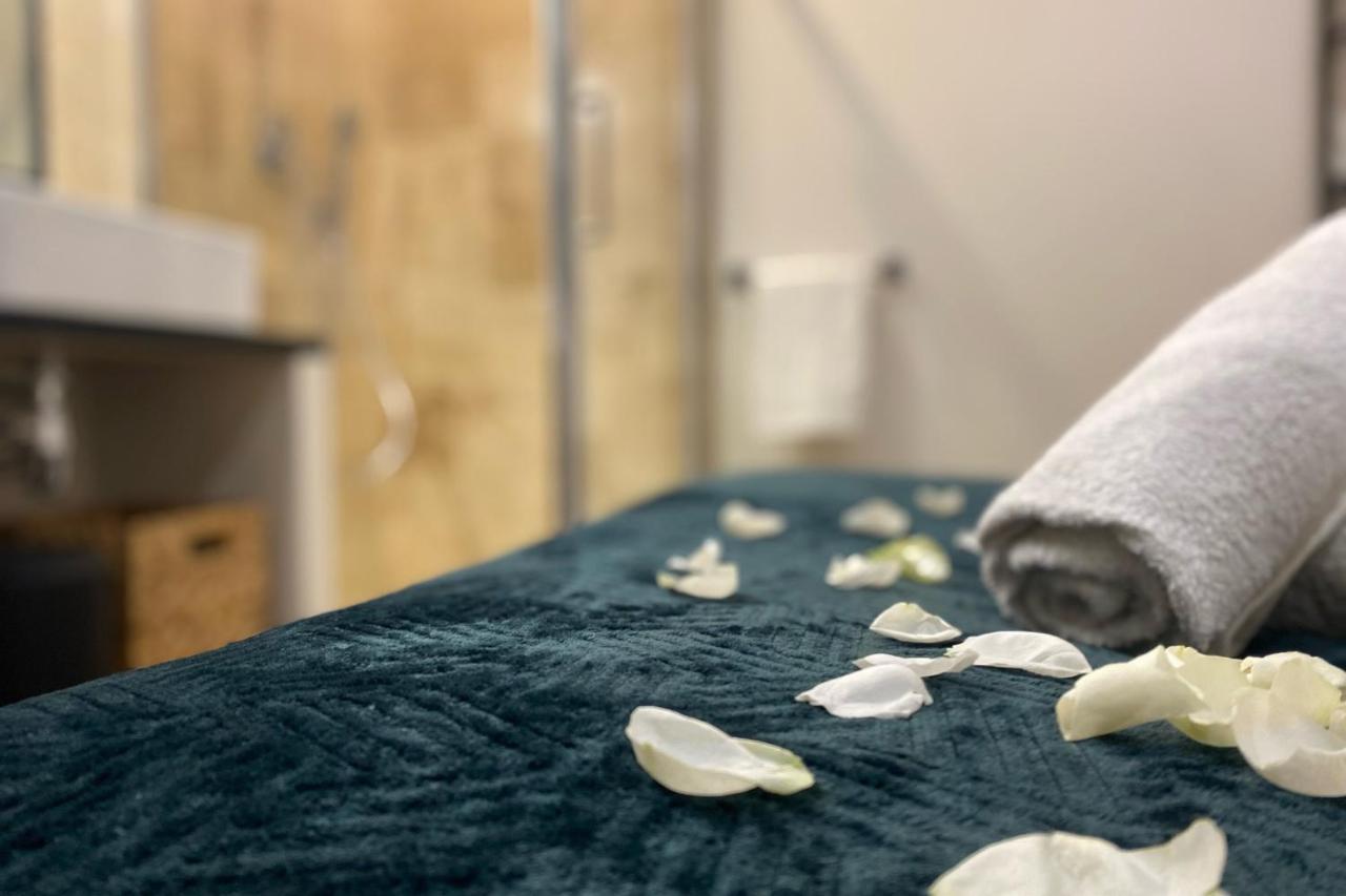 Le Loft - Bain Jacuzzi Et Sauna Νιμ Εξωτερικό φωτογραφία